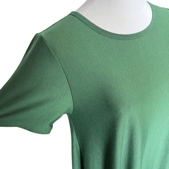 Womens Lularoe Elegant Vault Holiday Green Metallic Foil Gold Carly Dress Sz XS - Picture 3 of 3